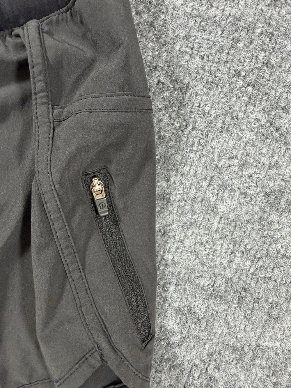 Lululemon Tracker Low-Rise Lined Short 4” - Black Size 8